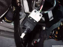 See U1992 repair manual